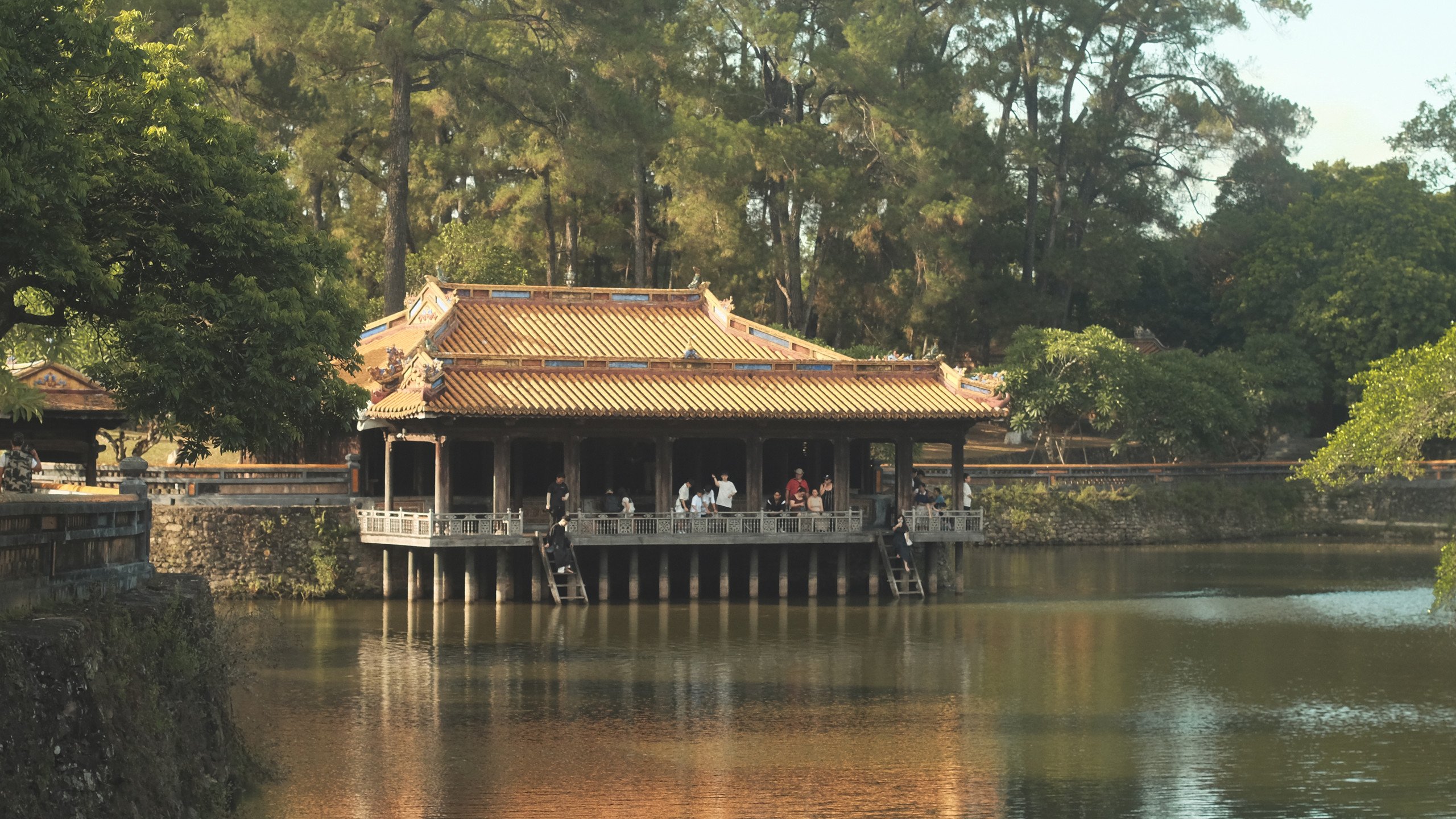 Khiem-lang-1
